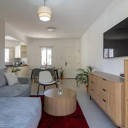 Stylish One Bedroom Apartment At Paphos Harbour Buitenkant foto
