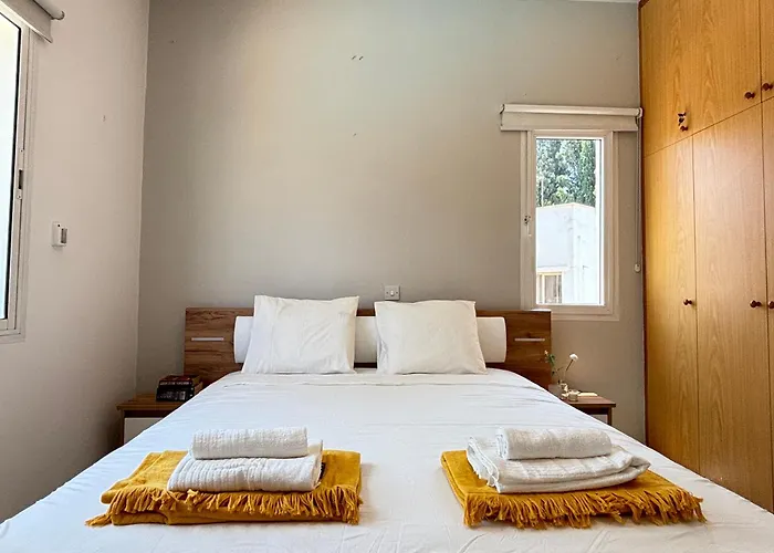 Stylish One Bedroom Apartment At Paphos Harbour