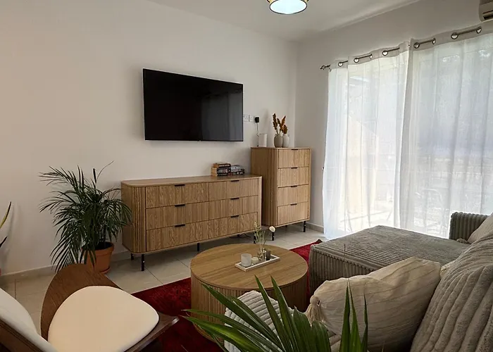Stylish One Bedroom Apartment At Paphos Harbour