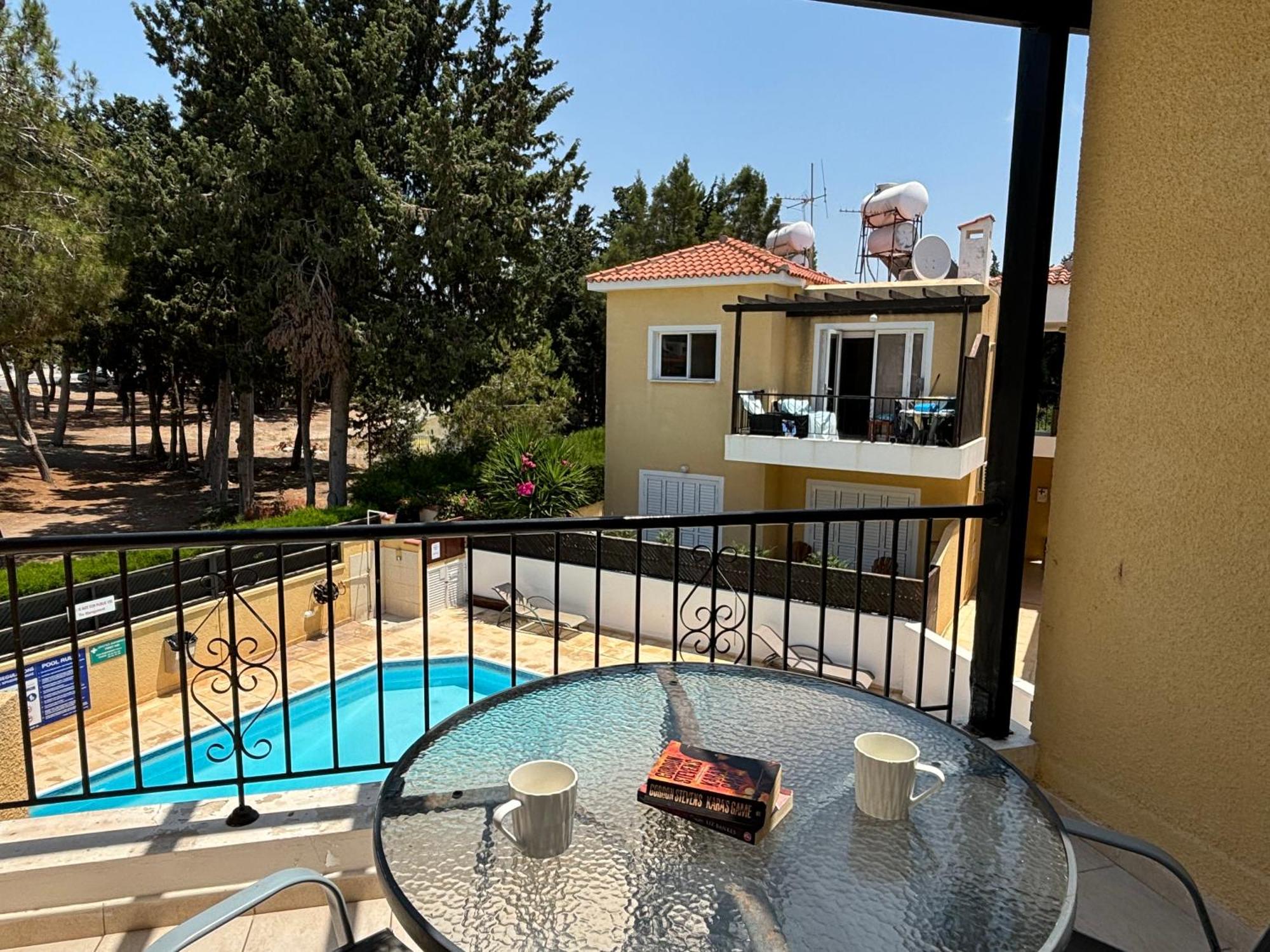 Stylish One Bedroom At Harbour Paphos