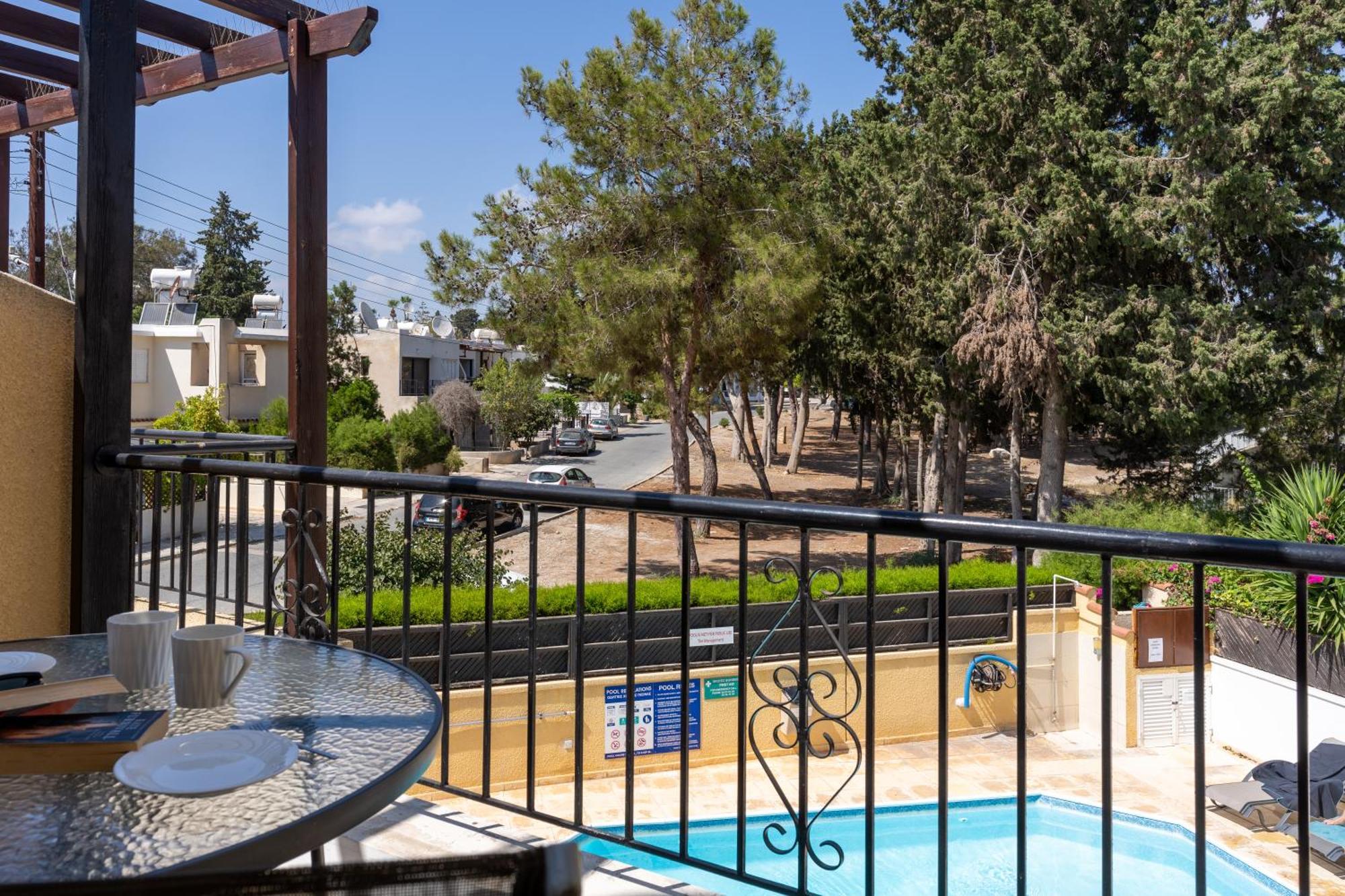 Stylish One Bedroom At Harbour Apartment Paphos