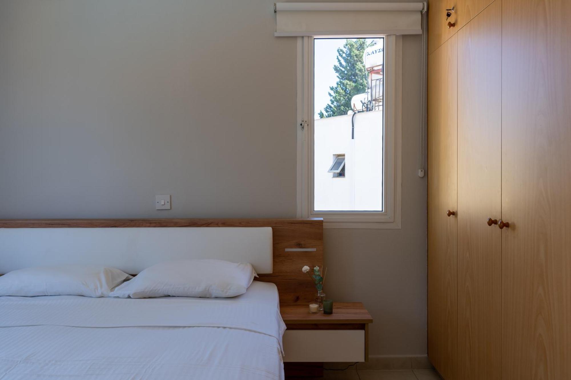 Stylish One Bedroom At Harbour Paphos