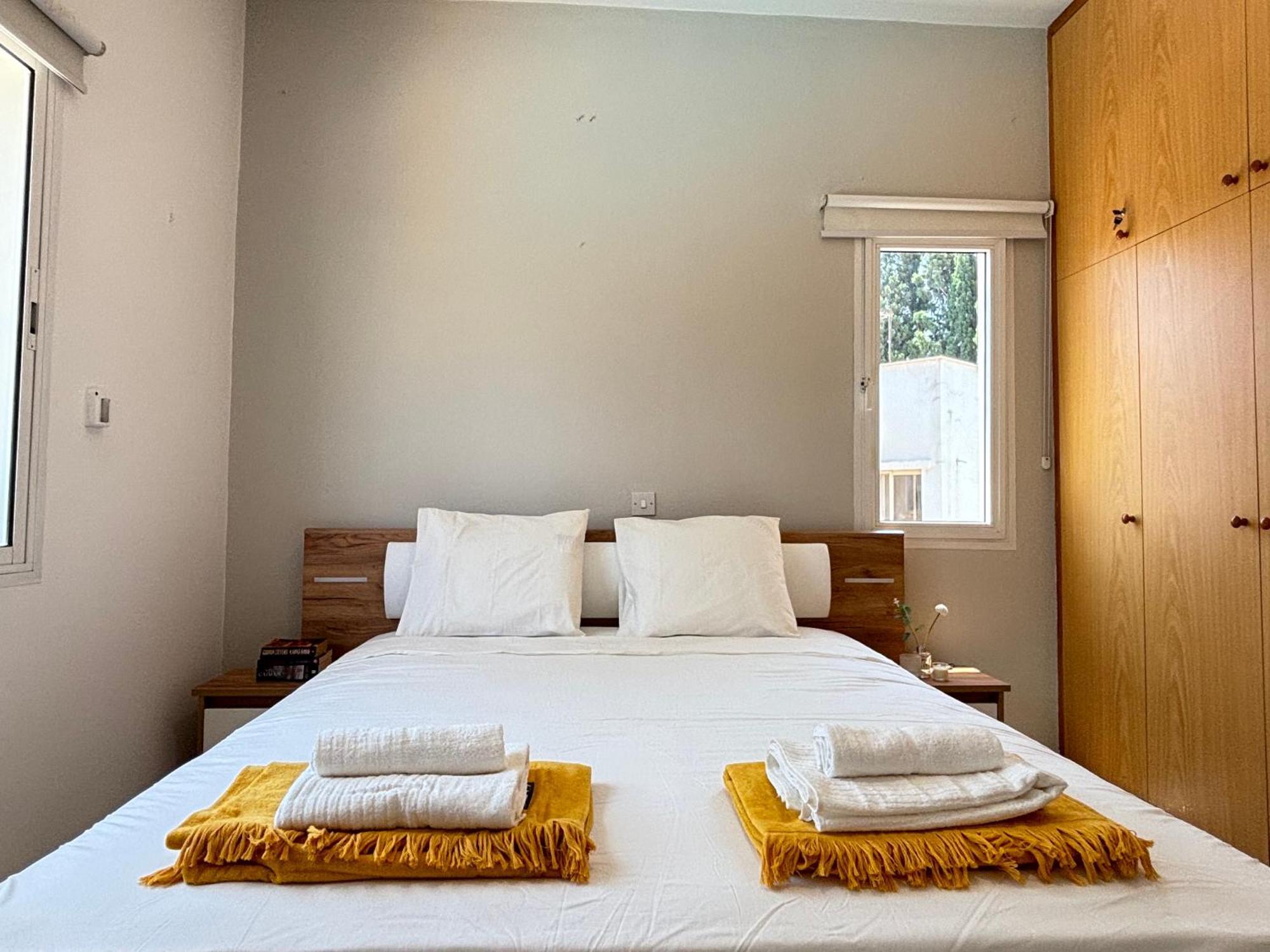 Stylish One Bedroom At Harbour * Paphos