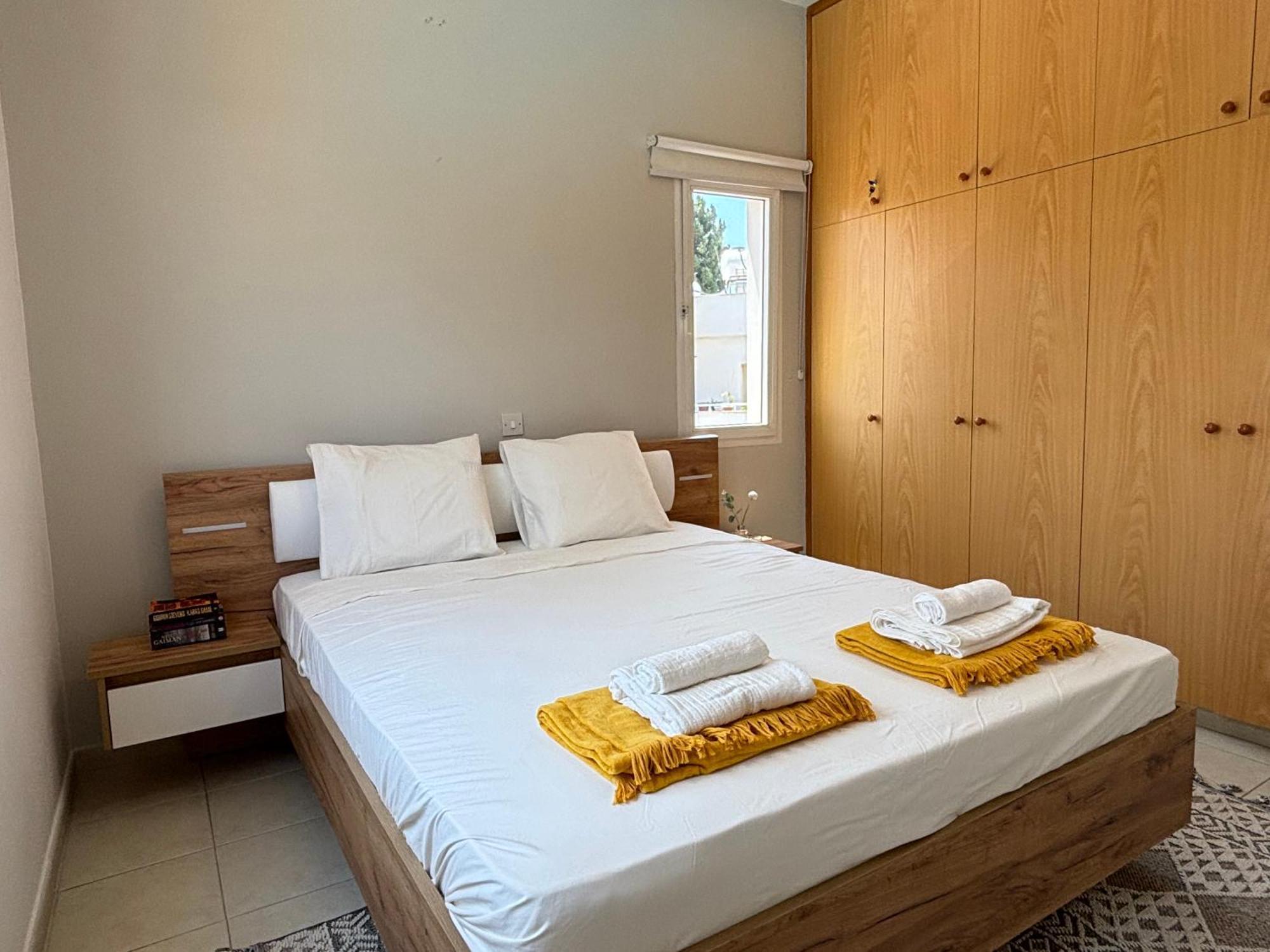 Stylish One Bedroom At Harbour Apartment *