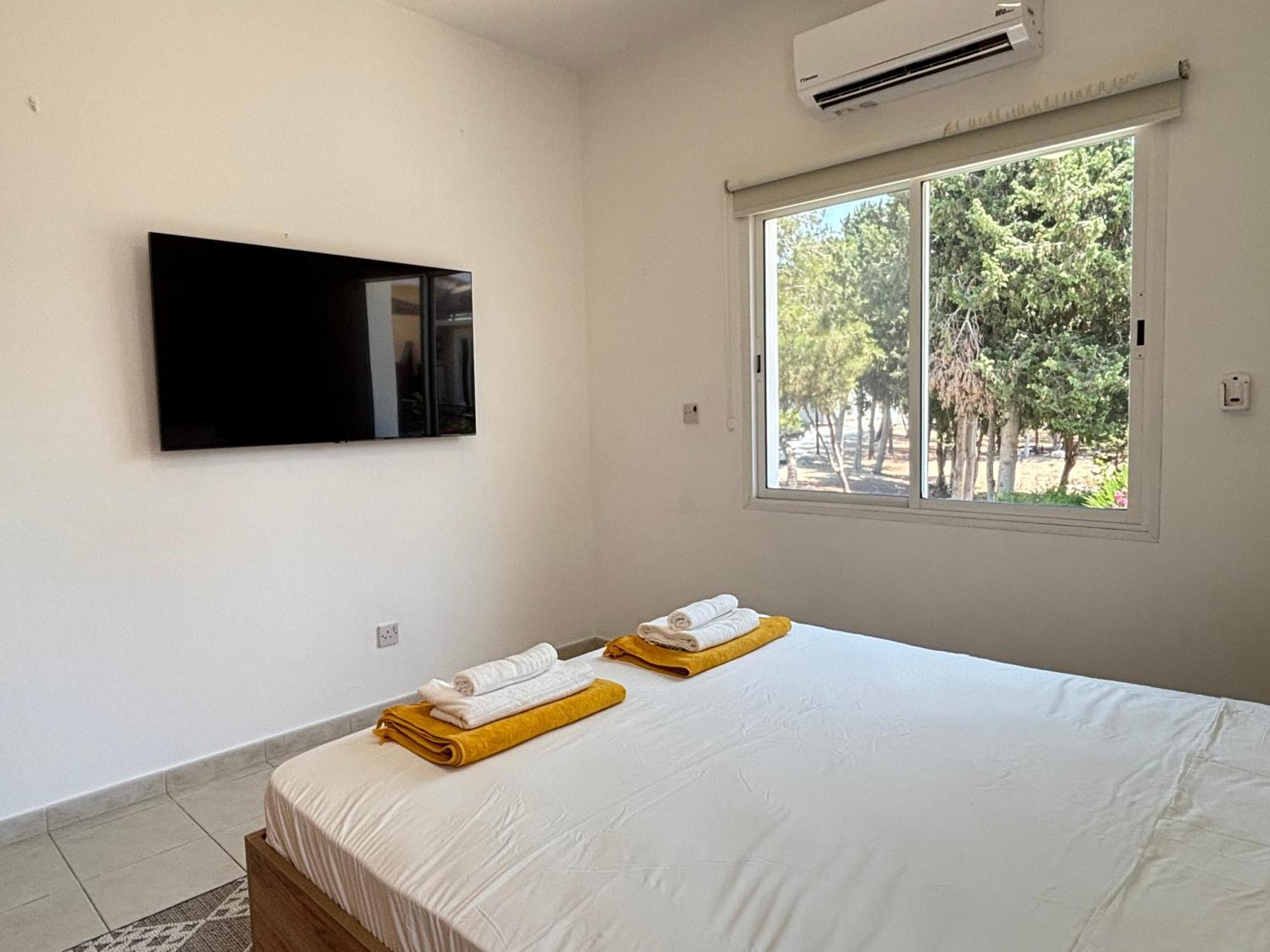 Stylish One Bedroom At Harbour * Paphos
